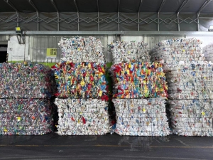 上海有一车甄子丹级别的透明丙，够硬