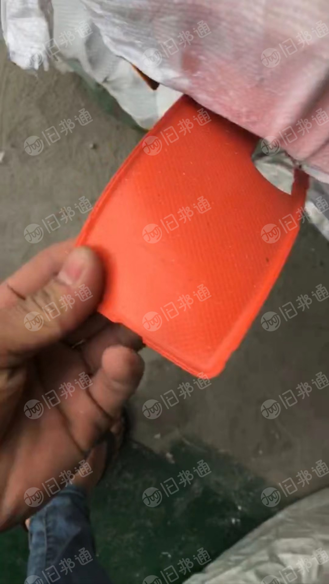 出售纯PC板材,PC手机壳,杂色的,现货8吨多