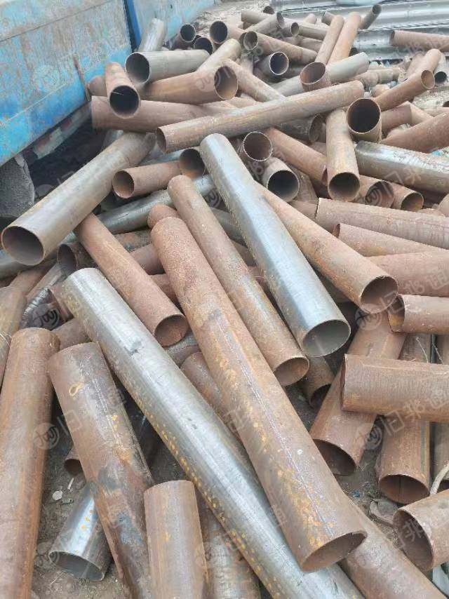 大量收购钢管下脚料,厚度5-6mm,直径10cm以上,长度80cm以上,月需300吨