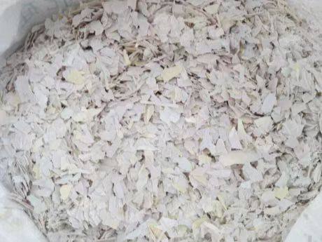 长期出售硬质PVC破碎料,塑钢扣板大小管等破碎料