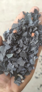 出售软质PVC汽车内饰破碎料，无味无钙