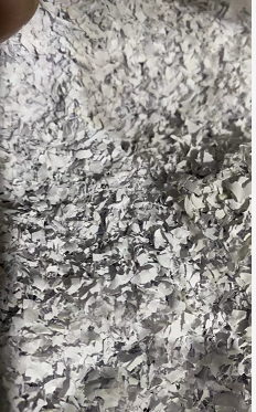 出售PVC门帘破碎料,软质PVC墙纸破碎料