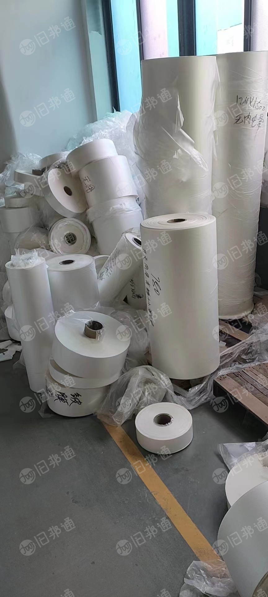 大量回收原色杂色低压膜边料,原色高压边料,花高压膜。