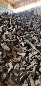 出售钢丝胎胶块