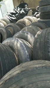 出售废旧大钢丝胎，月供五六百吨