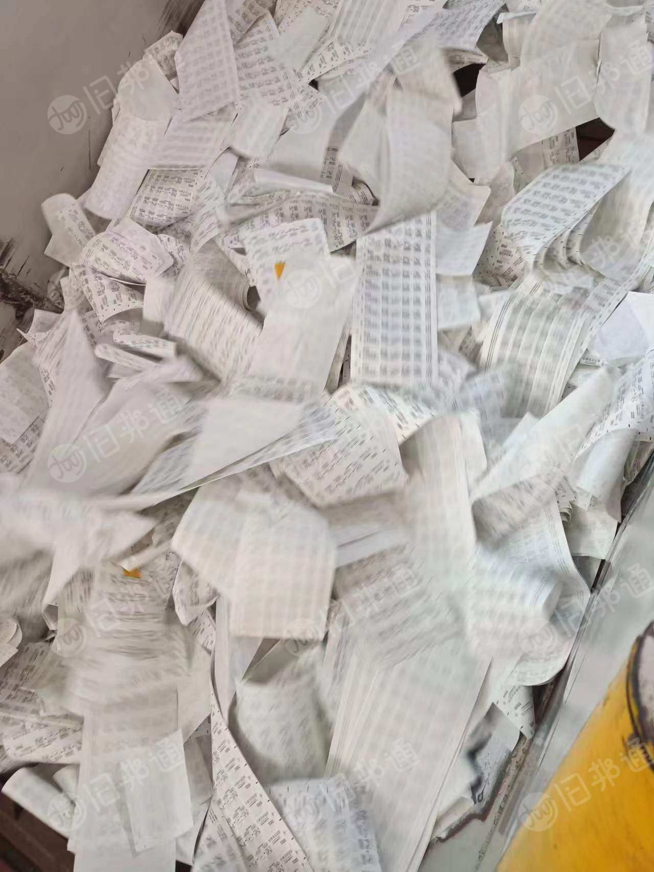 常年大量供应医疗纸边料,一种无膜无胶,一种少量窗口膜