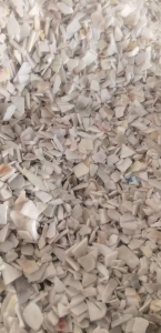 长期出售白色PP电瓶壳破碎料