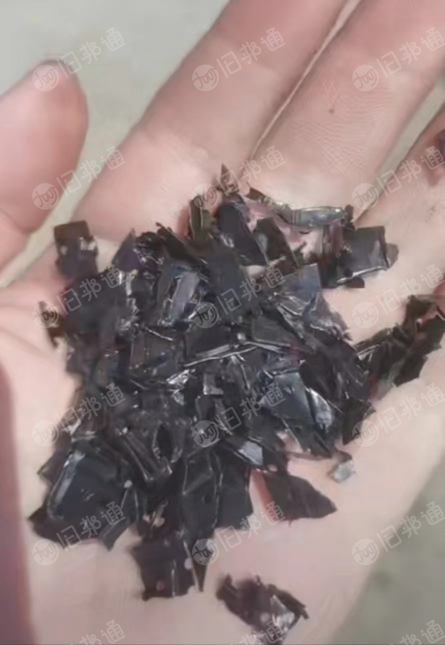 常年出售PS吸塑片破碎料,白黑透明都有