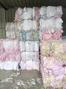 常年供应无碳原纸，玻璃卡，彩色废纸，月供150吨