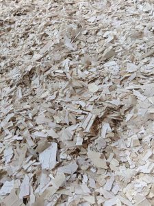 常年出售PVC扣板破碎料，硬质PVC粉碎料