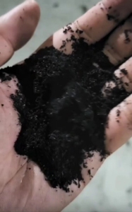 出售大钢丝胎胶粉，过22目，月供几百吨