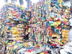 常年出售花乙压块，另外也有全新纯机油壶压块