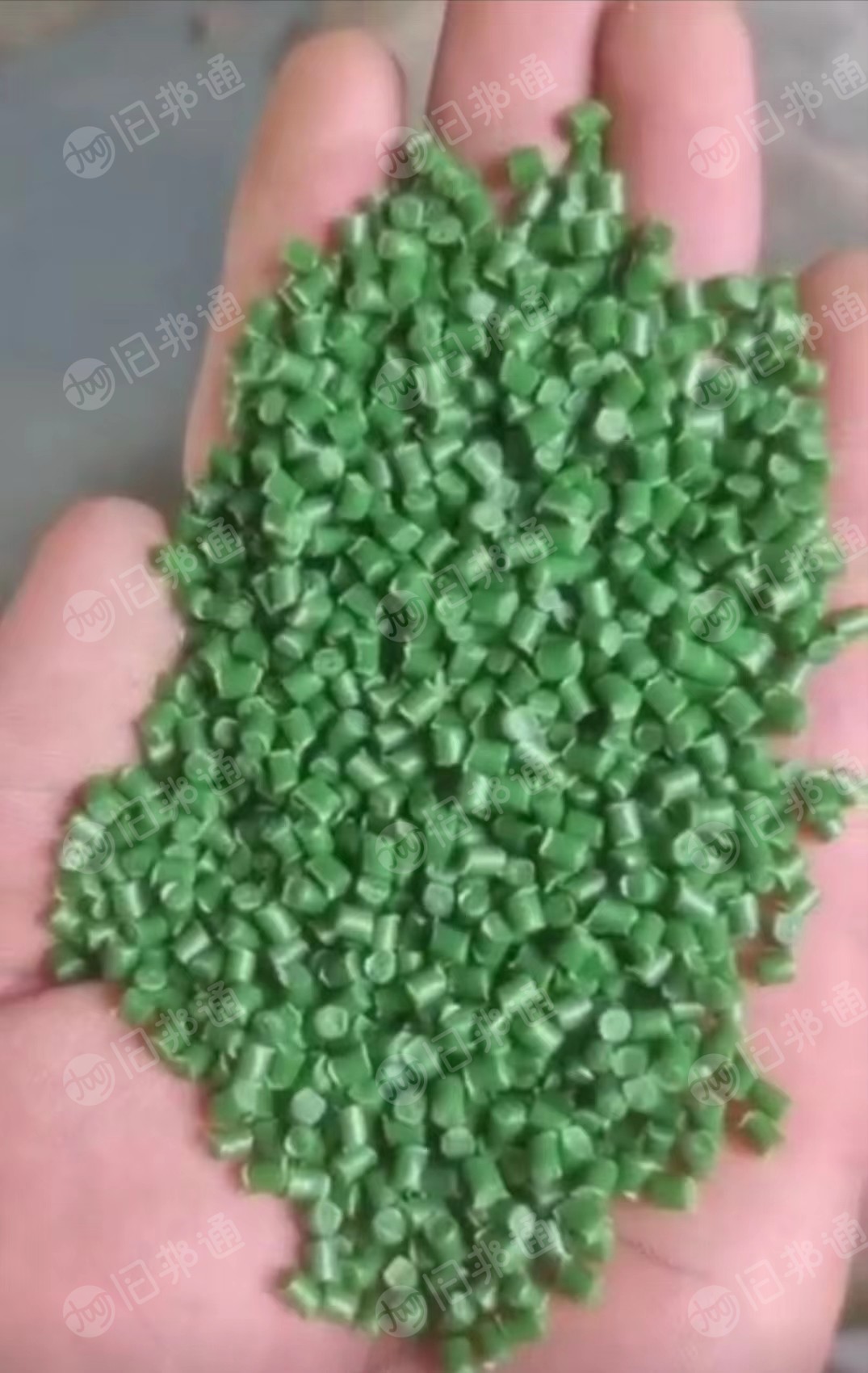 出售HDPE颗粒,垃圾桶颗粒,绿色黑色蓝色