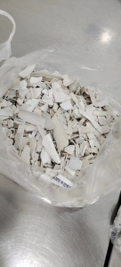 出售PVC管磨粉料(小管占比约60%) ,出售PVC塑钢门窗破碎料