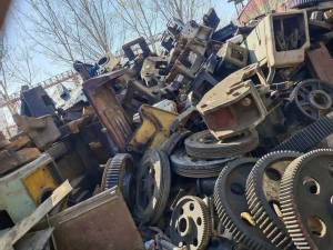 大量出售生铁大件，干净无油