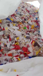 大量出售亚克力破碎料，煮水用