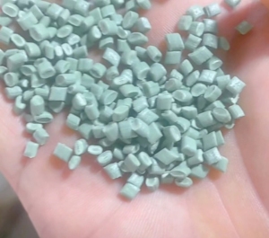 大量生产销售PE复合颗粒，高压尼龙颗粒，高压聚酯颗粒