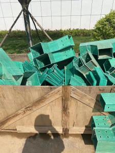 出售电瓶壳毛料（新料，中间带棉）