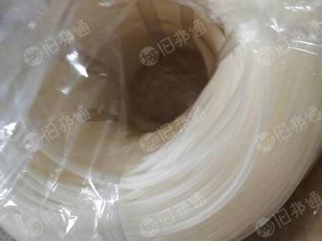 收购各种白色及透明PVC边角料,白色PVC墙纸料,软PVC医疗器械透明料