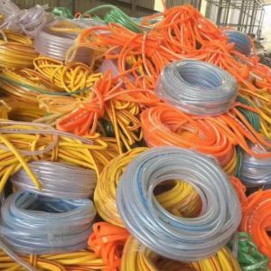 求购各类PVC软料：废水带、水管、气管、广告布文件袋、热水袋、氧气袋、皮革等边角料