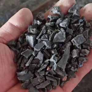 长期出售各种水果筐破碎料。月供500吨