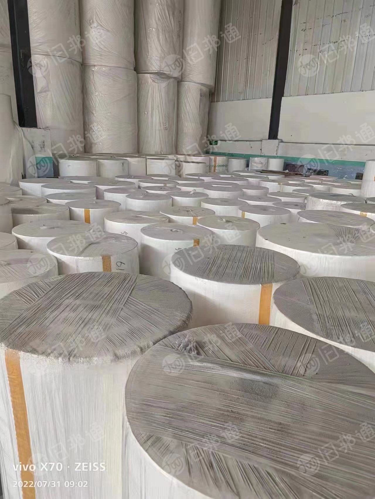 长期收购印刷厂的错版纸,白卡纸,灰底白板纸,烟卡纸,克重200克-350克。