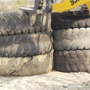 大量回收各种轮胎，轿车胎，大钢丝胎，货车胎，尼龙胎，线胎等，要整胎的