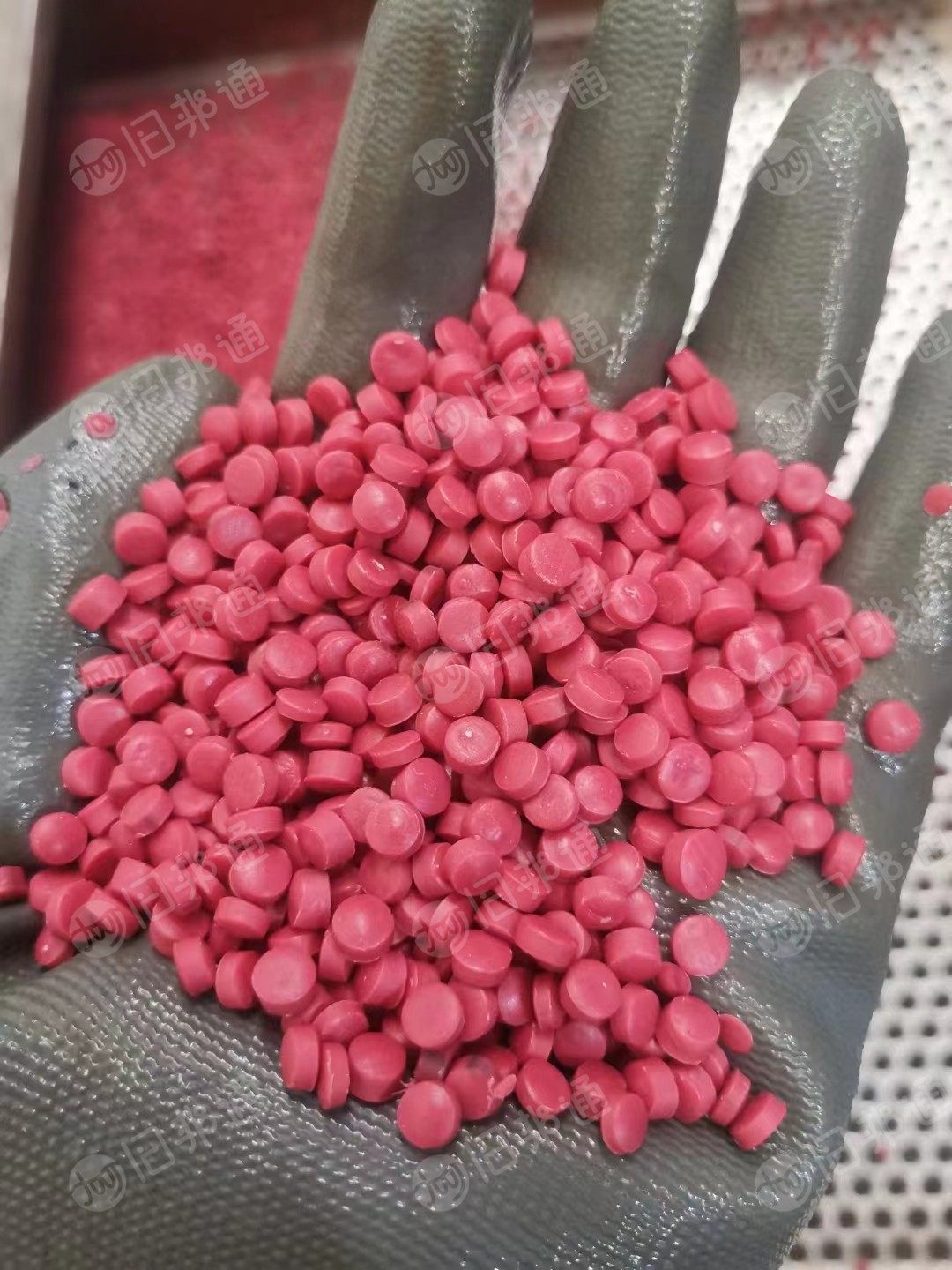 大量供应蓝桶颗粒,各色HDPE颗粒,过100目,吹膜,拔管,吹罐好用