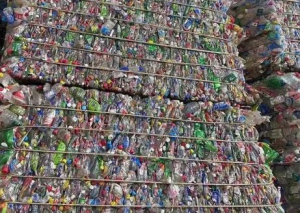 常年出售PET瓶砖，三色瓶砖，油瓶砖