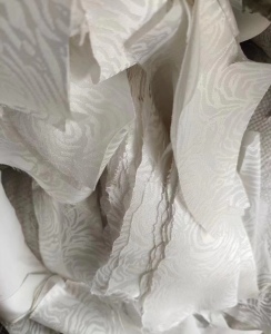 天津大量出售假花边角料，可开花！