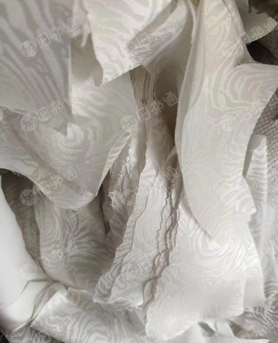 天津大量出售假花边角料,可开花!