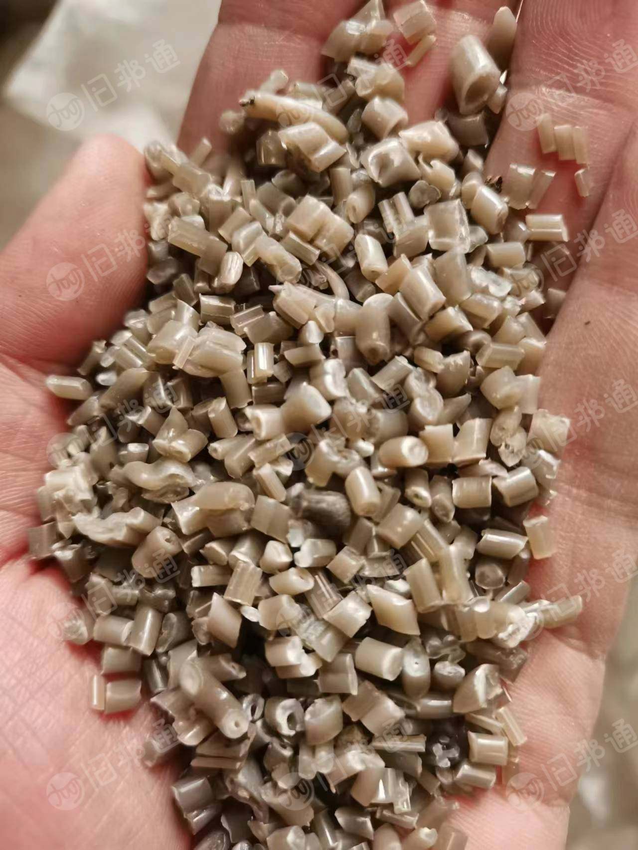 便宜出售PP颗粒,是白色建筑网做的,过60目拉丝级