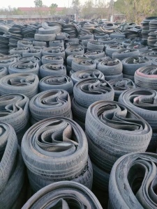 出售割套好的小钢丝胎，现货40多吨