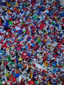 长期出售瓶盖破碎料