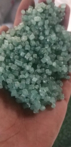 大量出售输液袋颗粒，韧性好，比重轻