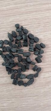 长年大量出售pu颗粒,硬度80-85,适合做推车轮子