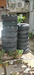 高价收购废轮胎，废摩托车胎，输送带，各种黑色橡胶