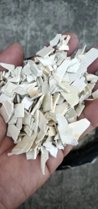 出售阻燃PP破碎料，喇叭壳，管尾座破碎料