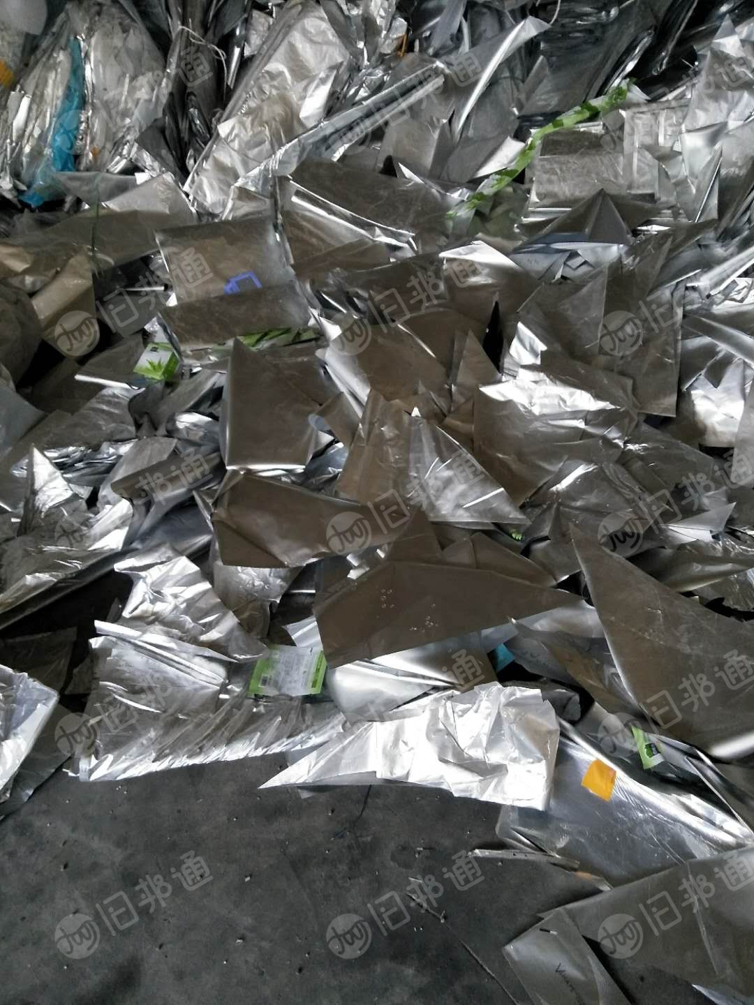 求购PE高压铝塑膜,吨包内村铝塑膜,狗粮袋和农药袋边角料