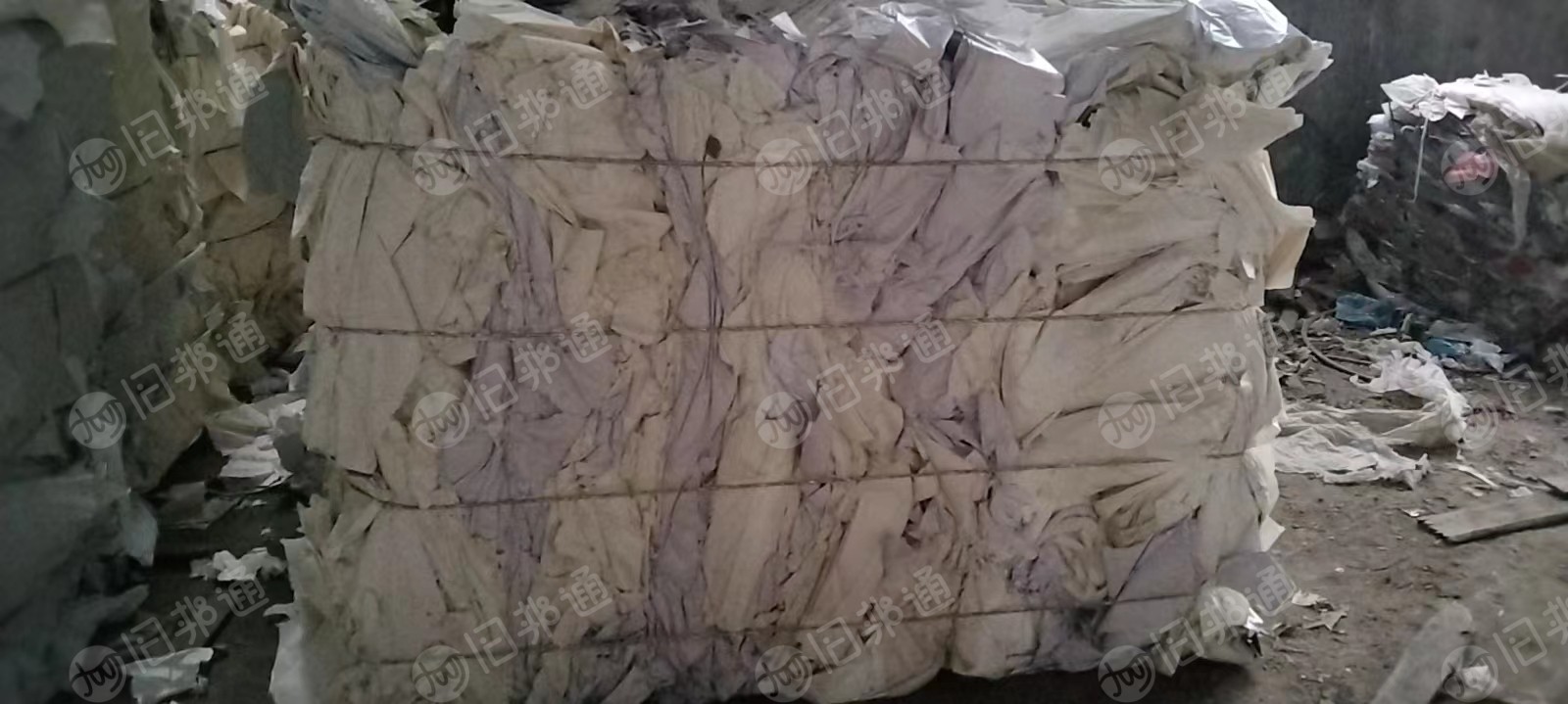 出售印刷白纸废料,铜版纸、书纸、A4等混合打包,月供30-40吨,货在湖南岳阳
