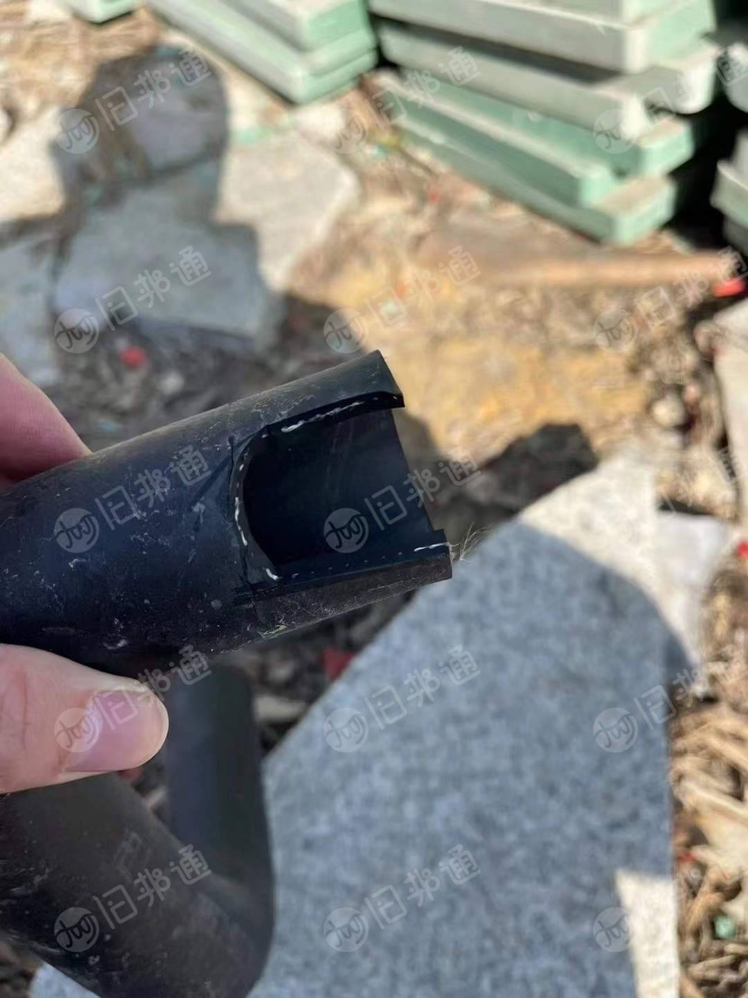 长期回收门窗幕墙胶条,废跑道,硅胶,橡胶管,等各种橡胶废料