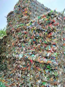 大量回收商标纸压包料，矿泉水瓶商标纸，装车打款