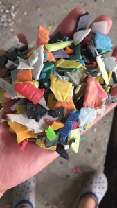 出售全漂花工丙破碎料，涂料桶花料，现货20多吨