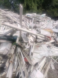 大量求购硬质PVC毛料，彩钢，白塑钢毛料