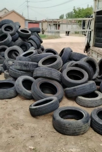 大量回收废旧轮胎，小钢丝胎，整胎