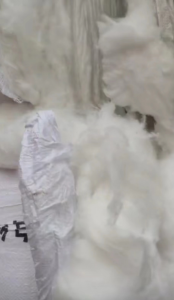 出售纯棉、混纺涤棉、95棉5大化、85棉15大化、65棉35大化、可漂染、纯大化、小化纤、纯黏胶等梳理开丝棉