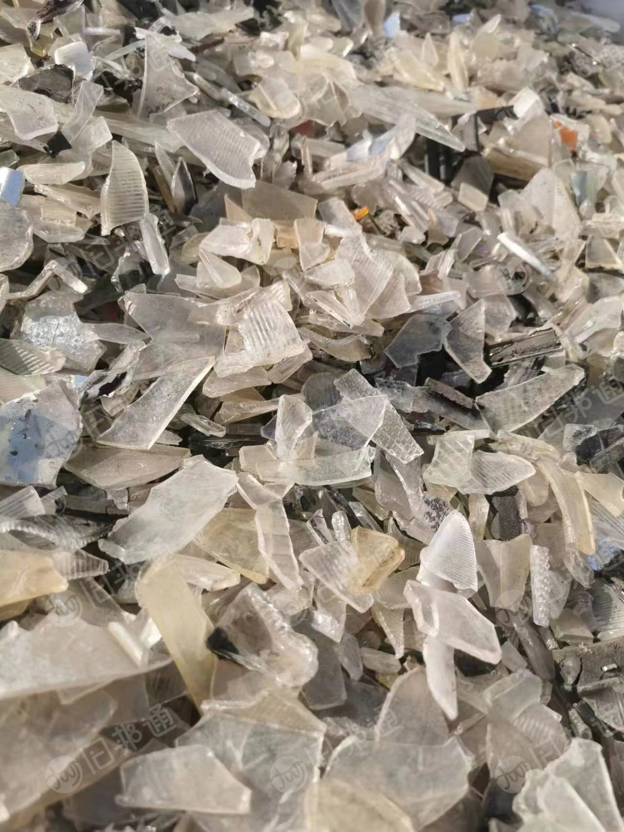 出售PC灯罩破碎料,干粉料,带涂层