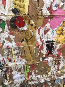 长期供应废纸箱，打包好的黄纸花纸