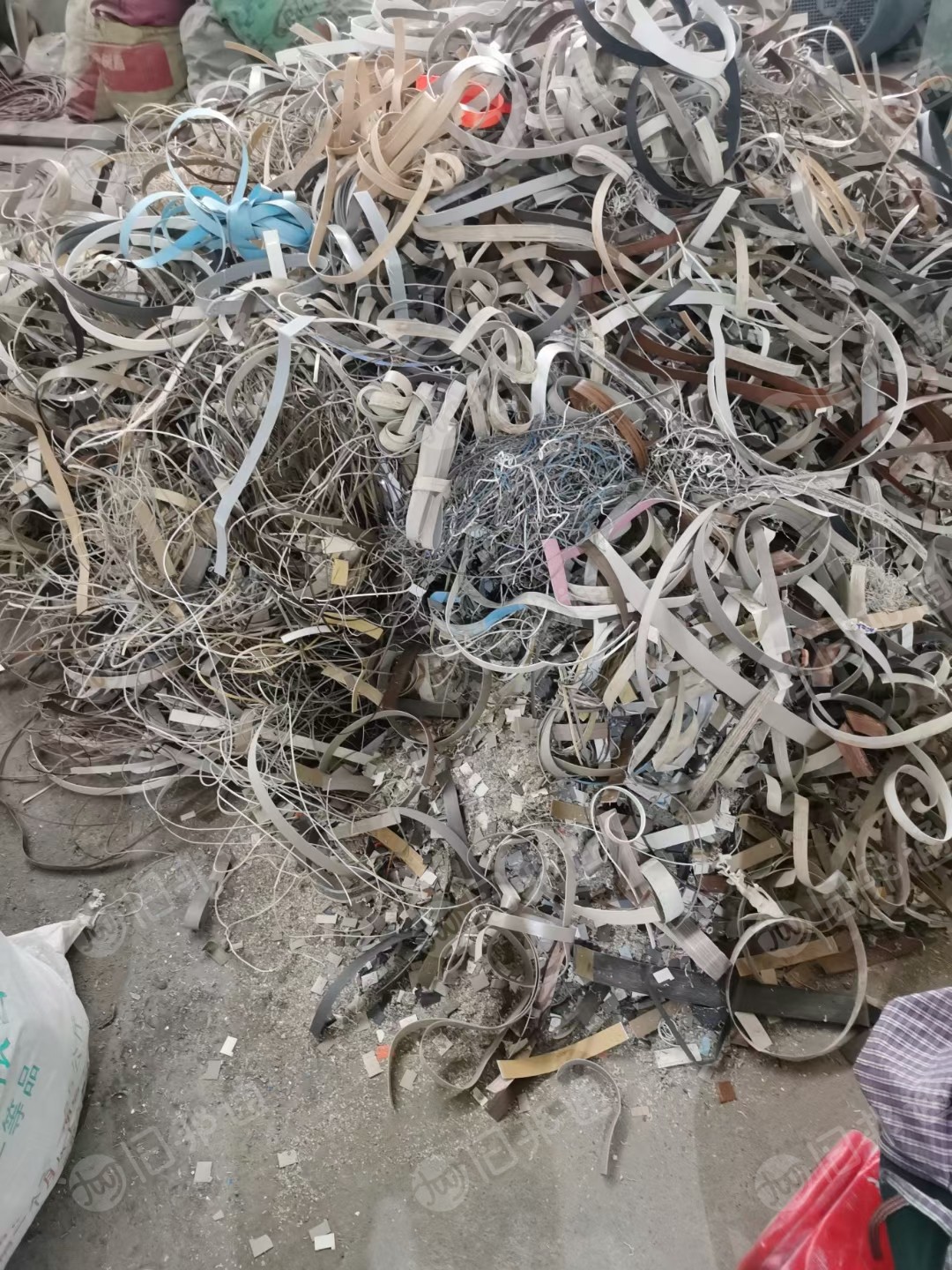 大量收购家具厂封边条废料,PVC封边条沫子