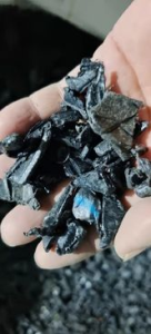 常年出售波纹管，路障破碎料，白高压管，低压管，PE兰杠煤气管破碎料